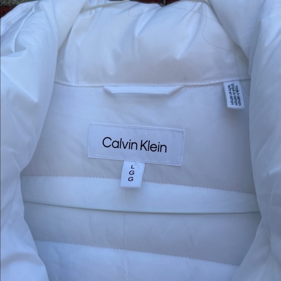 Calvin Klein Women’s White Puffer Jacket – Size Large – NWT - Picture 3 of 7